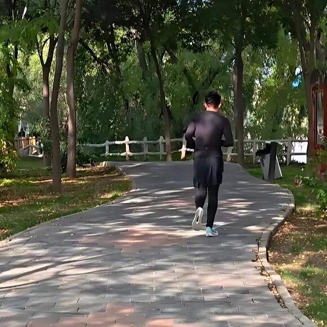 七里河畔晨光好 文明城市气象新