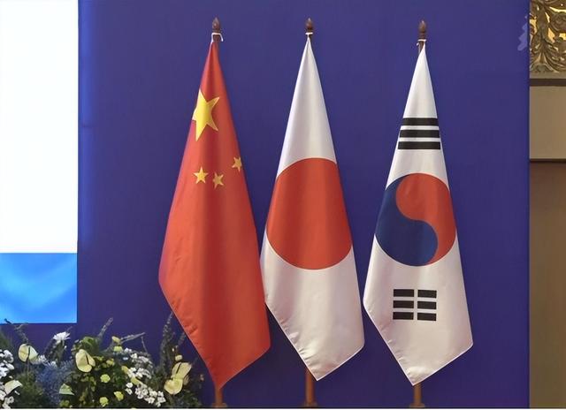 解放军下达通牒，日本可能变成战场？高市不认错，对中国3连反击