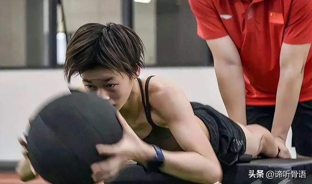 陈芋汐也没想到，全红婵会因香港火灾后的这一举动，迎来口碑暴涨
