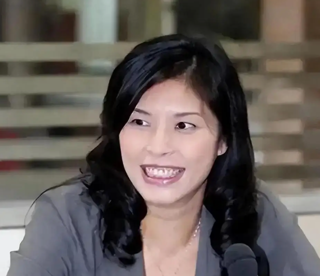 国民党主席位置坐稳，郑丽文摊牌了：两岸不回归和平，其他是侈谈