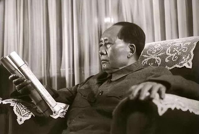 1975年，毛主席召开政治局会议，会前提醒陈永贵：不要住在钓鱼台