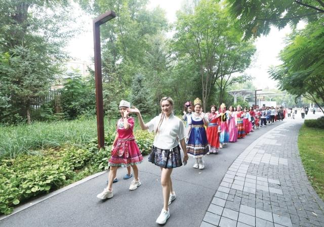 长春水文化生态园“灵动青春水韵年华”主题活动为秋日春城增添一抹灵动色彩