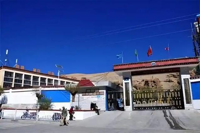 三国交界生命答卷，马家父子拿血肉换边贸，布鲁兄弟用微笑破国界