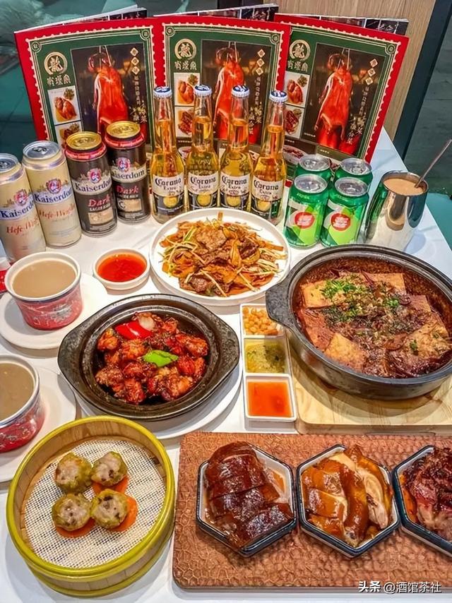 云海肴创始人猝逝，食安丑闻与关店潮冲击行业，百元餐饮光环不再