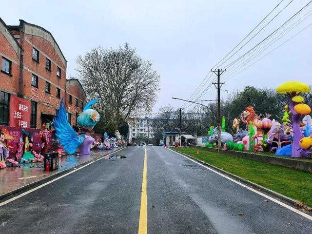 元宵去哪儿玩？快来信阳木机厂文创产业园→