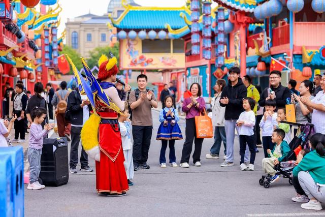 银基度假区双节迎客33万人次 入选全国热门亲子游目的地！
