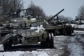 4000辆坦克被打成废铁！俄乌战场变“坦克坟场”，坦克过时了吗？图片