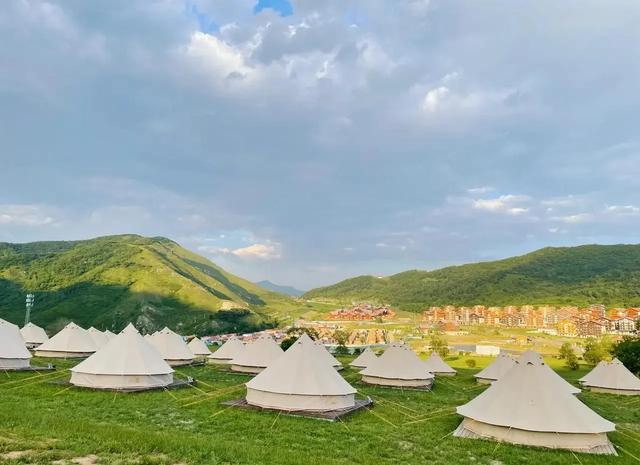 张家口赤城海坨山谷是有钱人的世界,普通人可以看看美景
