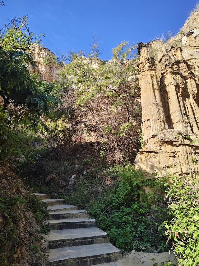 南行漫记：一起来元谋逛土林的人们