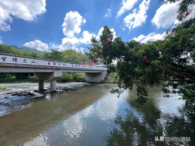 龙南乌石围村