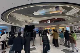 商场卖“直升机”火了！温州多了100多名“预备机长”图片