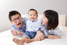 “老大傻，老二精，老三是个小妖精”？揭秘多子家庭的育儿宝典！图片