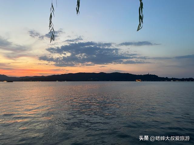 杭州西湖不买票直接进去吗？该怎么计划路线？有什么注意事项？