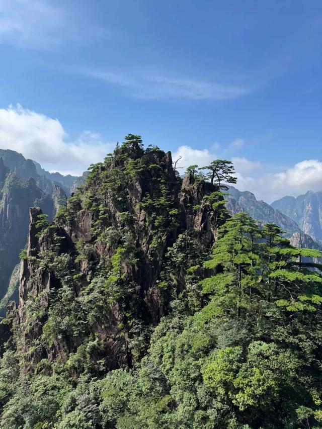 徒步三山五岳：安徽黄山！