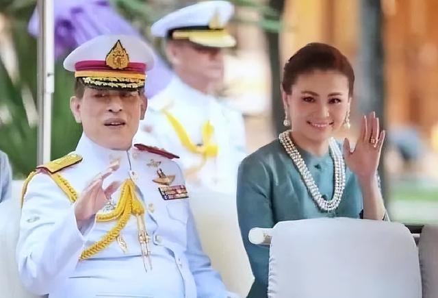 诗妮娜“身怀六甲”孕肚明显，苏提达神情紧绷，苏提达无机会翻盘