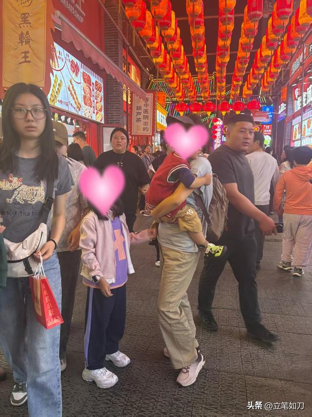 国庆假期沈阳方城文旅市场火爆 中央里景区暖心服务守护游客安全