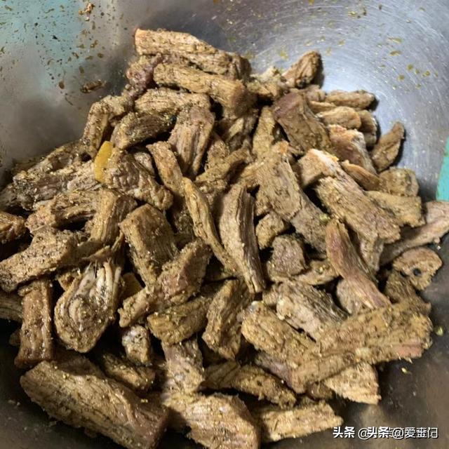 中老年别太节俭，多备3种零食，每天吃点，强身健体