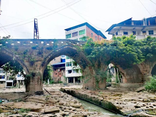 龙滩河上古桥跨，望溪广兴边界场