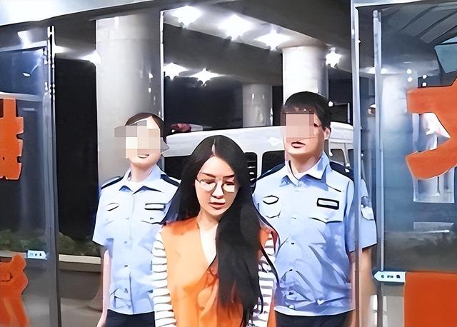 央视怒批！人民日报点名封杀！这5位目无法纪的大网红，彻底凉凉