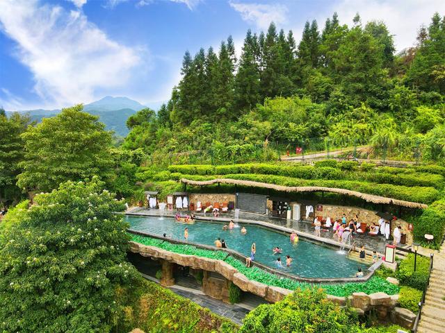 来贺州叹“森林温泉秘境”！房内私汤看风景！宛如“世外桃源”