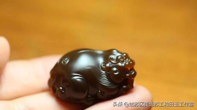 一块玉	，玩出了人性的“魑魅魍魉	”！