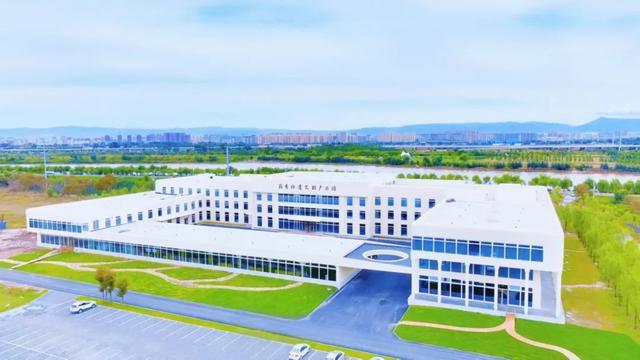 北疆文化 遇鉴赛罕 | 赛罕区八拜湖：百年药香浸润湖畔，文旅地标绽放绘新篇