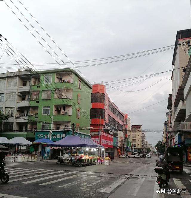 广西南宁市第一大镇果真名不虚传，繁华程度可跟市区有一拼