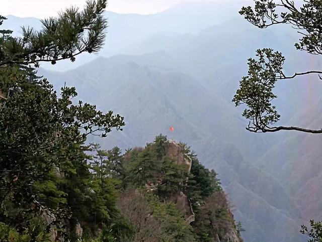 爬鸡峰山的好处，让你受益匪浅！
