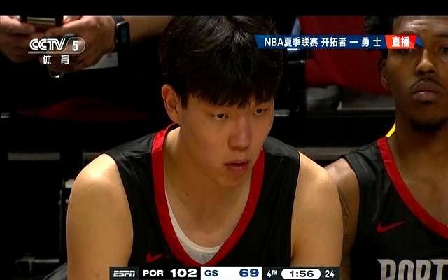 正在直播NBA夏季联赛 孟灰斯灰熊VS波特兰开拓者