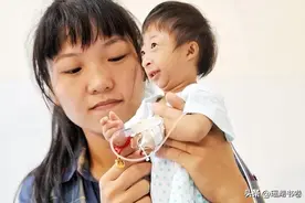 14年前湖南夫妇生下"小猴子"，差点被杂技团买走，如今孩子咋样了图片