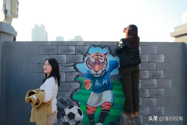 换个角度看永州体育场，这里已成为体育中心，文化中心和欢乐中心