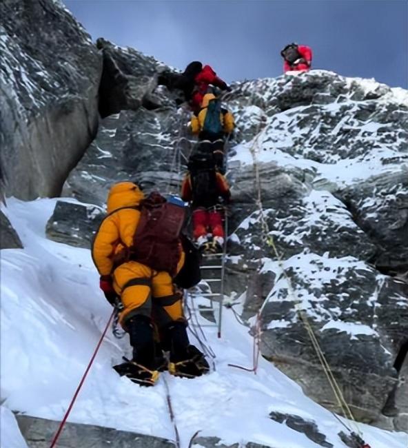 8848.86米不是终点！中国装备守护的不只是高度，更是心中的信仰