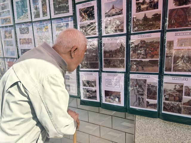 福利路街道公园路西社区举办“普及科学知识，弘扬科学精神”主题科普收藏展
