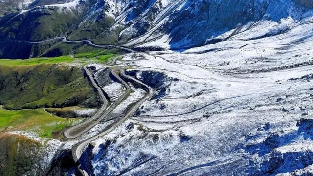 伊昭公路“八月飞雪”全网刷屏！当地相关部门回应→