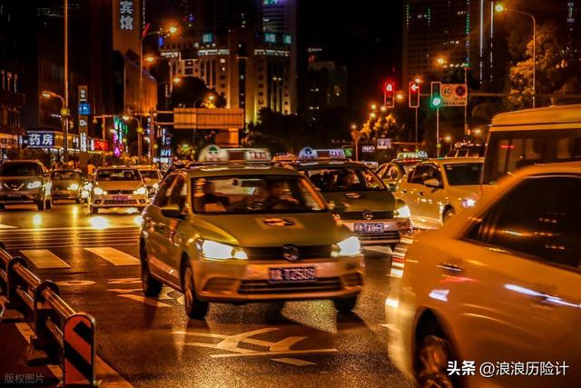 80万奔驰借朋友找对象，8个月后被抵押3万！车主痛哭天天挤公交