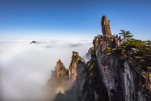 黄山入选中国最美十大名山，它到底美在哪？ | 超级皖黄山市争霸赛等你来战