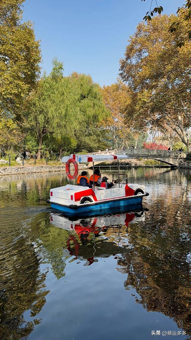 沿着鲁迅的足迹，赏上海秋日美景