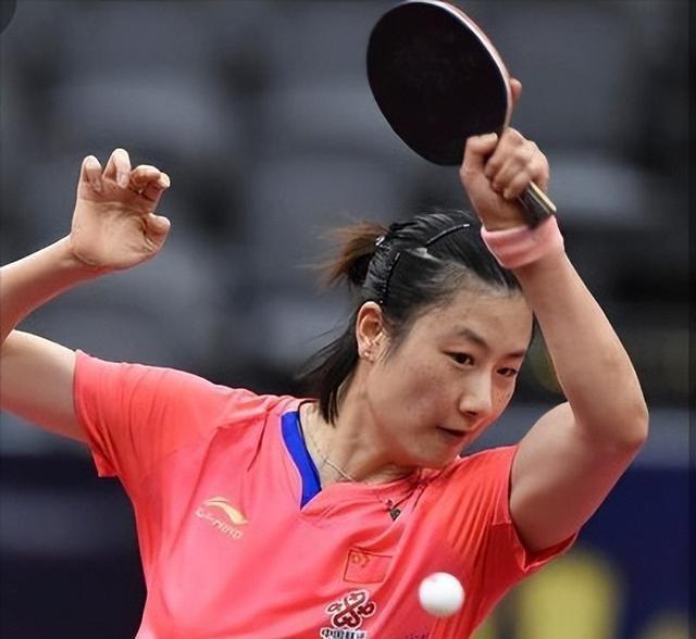 原来他是乒乓球奥运冠军丁宁的父亲，难怪退役后她能在北京当校长