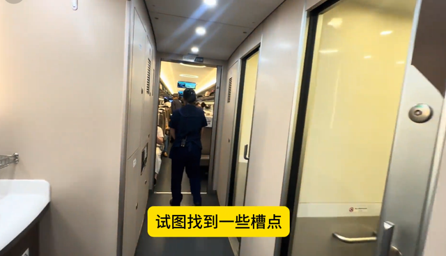 踢到铁板！印度高种姓游上海，让沪爷低三下四伺候，被骂一顿轰走