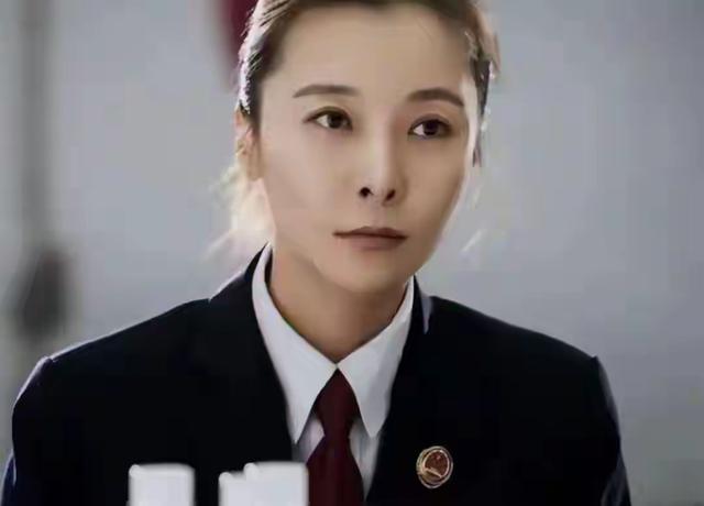 天呐，差点没认出来，美人迟暮，我们的女神也老了，但气质依然好