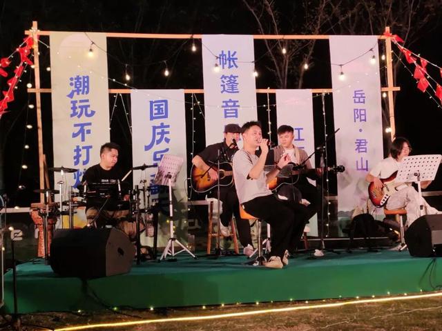 撸着串听着歌，岳阳夜生活的C位就在这里！