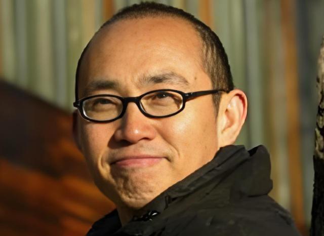 善恶终有报：疫情时对中国一毛不拔，却大方捐美国6亿，如今咋样