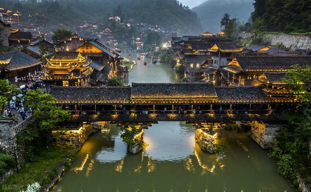 这座古寨隐姓埋名六百年，比凤凰更静谧，是无数人想去的浪浪山！