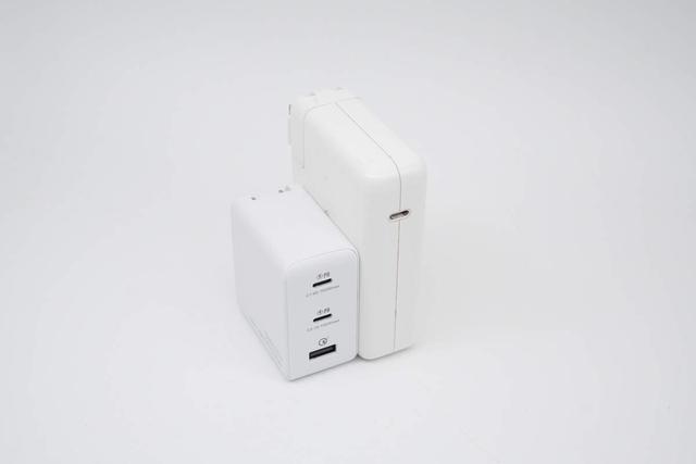 爱兰博推出102W 多口氮化镓快充：2C1A三口疾充，体积缩小对标苹果