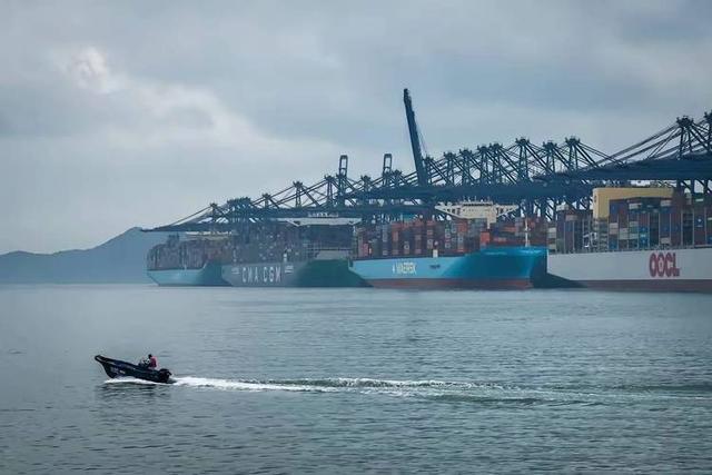 如果中国拦截美国售台武器，天会塌下来吗？会，但那是美台的天！