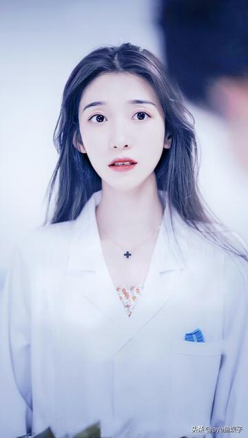 短剧也被丑女攻陷，小鸡嘴、绿豆眼、满脸科技，长相平平却吹上天