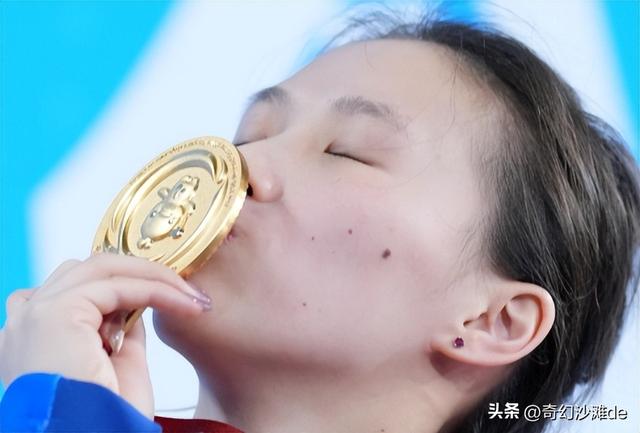 同台不同命，全运会陈芋汐胜全红婵，夺金仅1月，又被记大功！