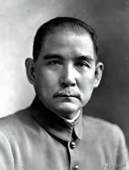 蒋介石临终前告诉蒋经国：我这一生只敬佩一人	，畏惧两人！