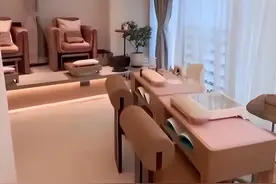 李泽楷女友罕见露面！肚子凸起疑长胖，转型成功再开新店图片