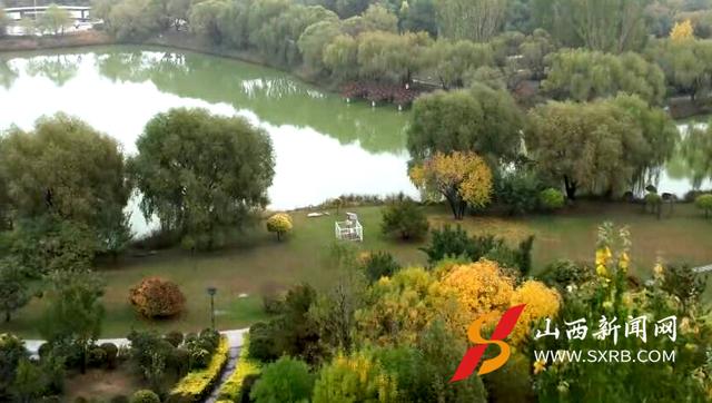 雨丝润色秋意浓 五彩画卷映云州